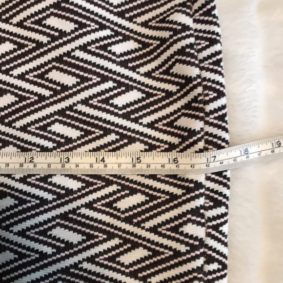 Zara Patterned Mini Skirt - Picture 3 of 4